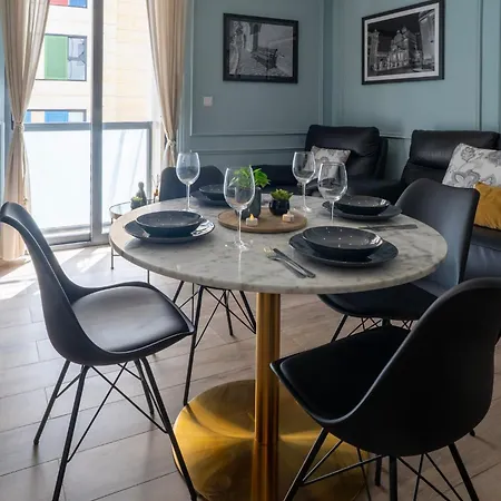 アパート Luxury 2br Flat - Near & Nightlife