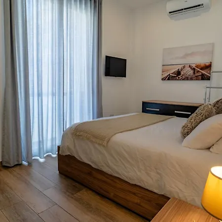 Luxury 2br Flat - Near & Nightlife